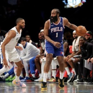 星空体育网页-专家预测季后赛首轮：勇士轻取国王 湖人黑七成功